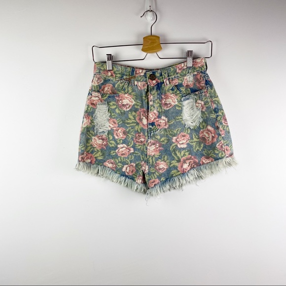 Show Me Your MuMu Pants - NWOT Show Me Your MuMu Toledo Tear Drop Cutoff Shorts Floral 27